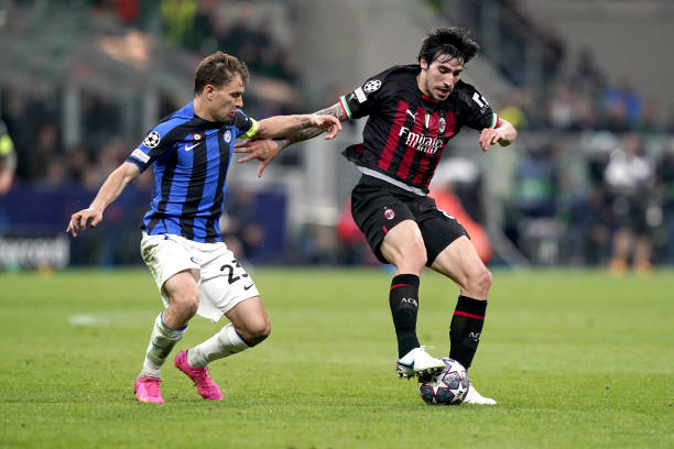 参赛队伍提 参赛队伍提